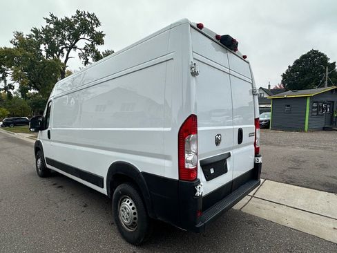 Used 2024 RAM ProMaster 2500 w/ Convenience Group image 8