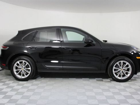 Used 2025 Porsche Macan image 8