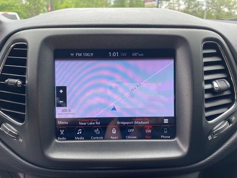 Used 2018 Jeep Compass Trailhawk w/ Navigation Group AWD/4WD image 22