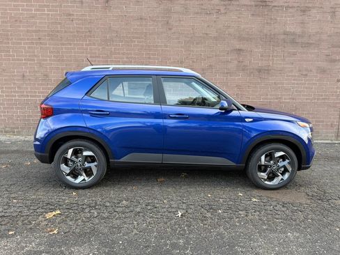 New 2026 Hyundai Venue SEL image 6