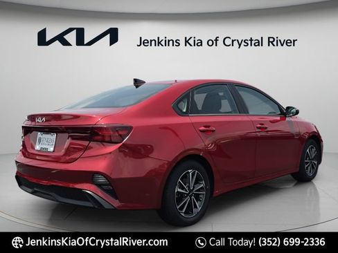 Certified 2023 Kia Forte LXS w/ LXS Technology Package FWD image 7
