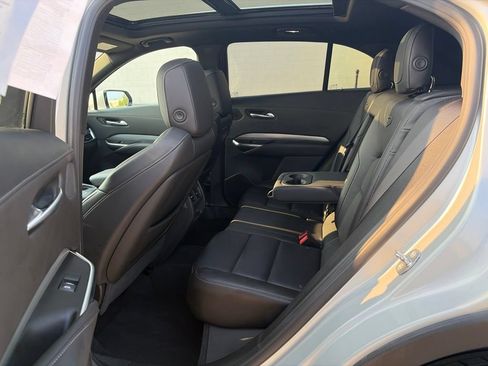 Used 2021 Cadillac XT4 Premium Luxury w/ Sun And Sound Package AWD/4WD image 19