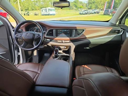 Used 2018 Buick Enclave Avenir w/ Avenir Technology Package image 21