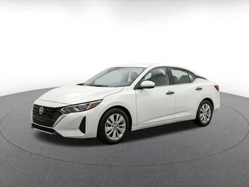 Used 2025 Nissan Sentra S FWD image 3