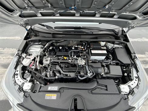 Used 2023 Toyota Corolla SE w/ SE Premium Package image 31