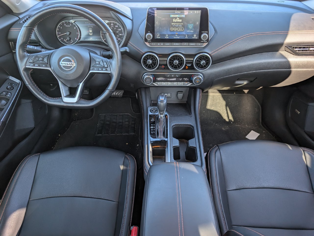 Used 2022 Nissan Sentra SR w/ SR Premium Package FWD image 9