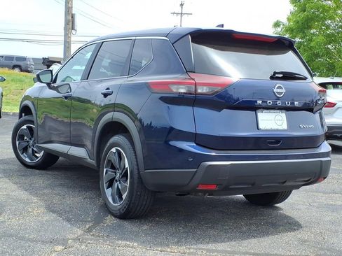 Used 2024 Nissan Rogue SV AWD/4WD image 5