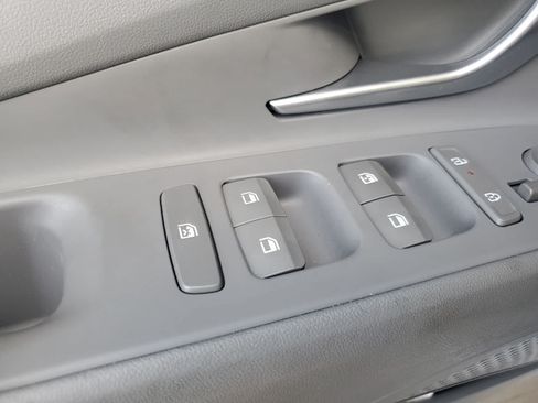 Used 2025 Hyundai Elantra SEL FWD image 23