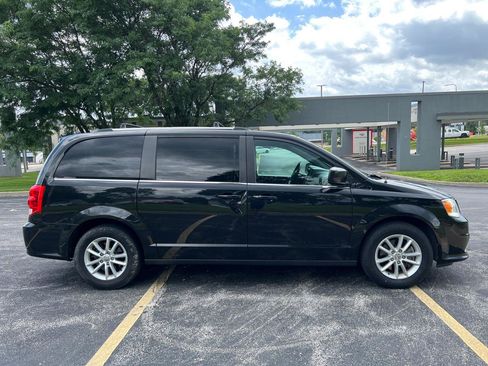 Used 2019 Dodge Grand Caravan SXT FWD image 7