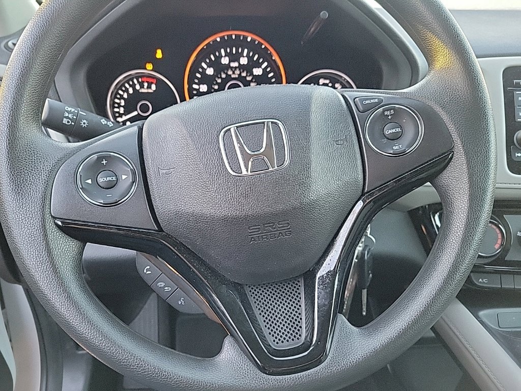 Used 2022 Honda HR-V LX image 9