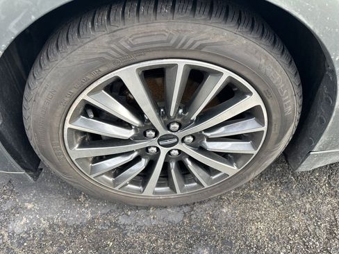 Used 2017 Lincoln MKZ Premiere image 9