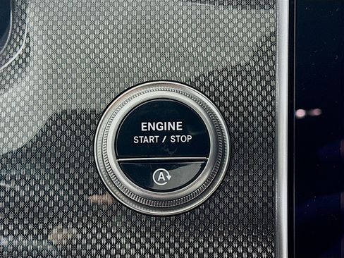 Certified 2025 Mercedes-Benz C 300 4MATIC Sedan image 16