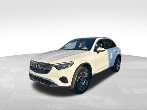 New 2026 Mercedes-Benz GLC 300 4MATIC image 1