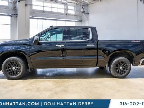 Used 2020 Chevrolet Silverado 1500 LTZ image 2