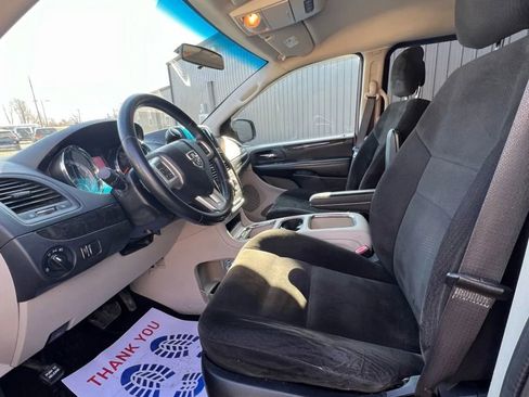 Used 2015 Dodge Grand Caravan SXT w/ Rear Park Assist Package image 9