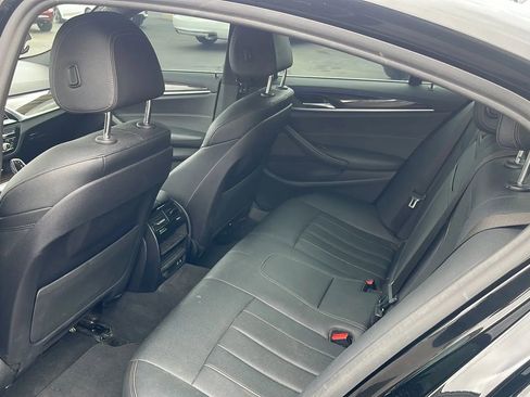 Used 2021 BMW 530i image 13