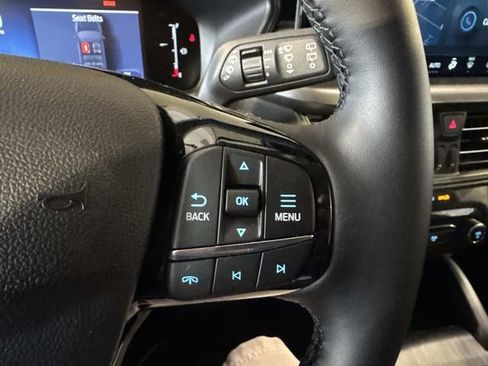 Used 2025 Ford Escape SE image 19