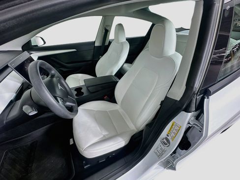 Used 2023 Tesla Model 3 Standard Range RWD image 13