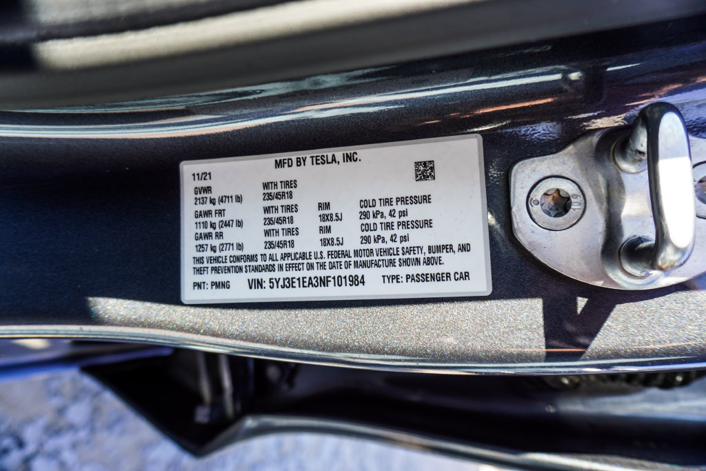 Used 2022 Tesla Model 3 Standard Range RWD image 33