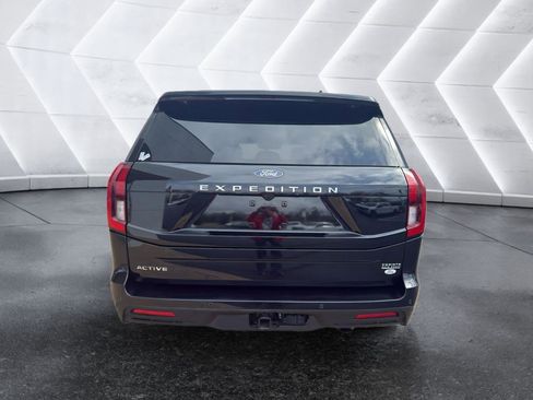 Used 2025 Ford Expedition Active image 4