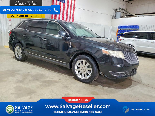 Used 2014 Lincoln MKT AWD image 5