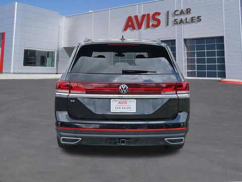 Used 2025 Volkswagen Atlas SE FWD image 5