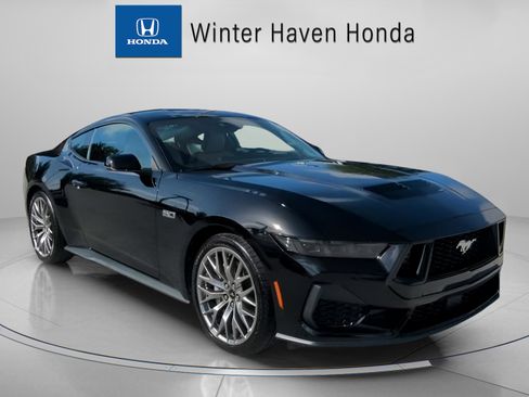 Used 2025 Ford Mustang GT Premium image 2