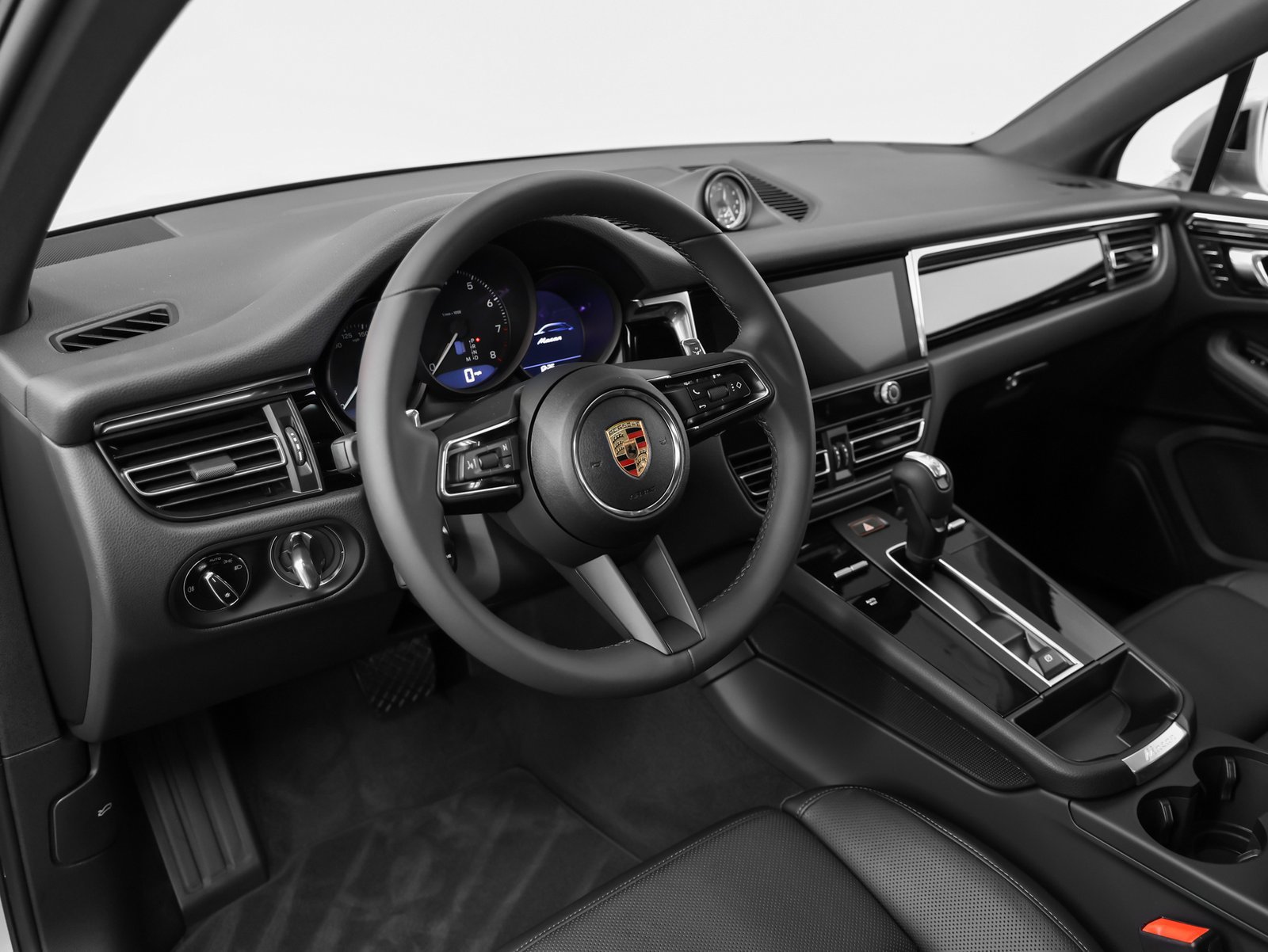 Certified 2025 Porsche Macan AWD/4WD image 42