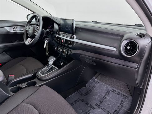 Used 2024 Kia Forte LXS image 26