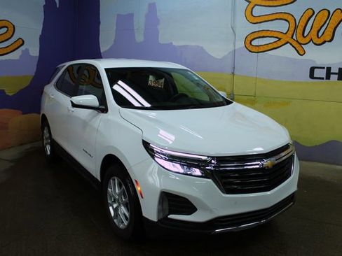 Used 2024 Chevrolet Equinox LT w/ LPO, Floor Liner Package image 2