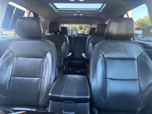 Used 2021 Chevrolet Traverse Premier image 27