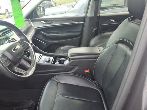 Used 2021 Jeep Grand Cherokee L Limited AWD/4WD image 7