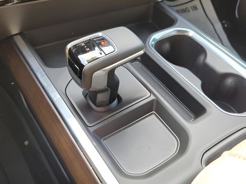 New 2026 Chevrolet Silverado 1500 High Country w/ High Country Premium Package AWD/4WD image 20