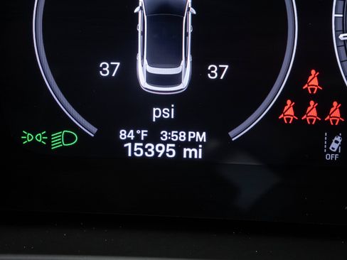 Certified 2025 Porsche Cayenne GTS AWD/4WD image 12