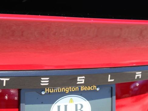 Used 2023 Tesla Model X Plaid image 8