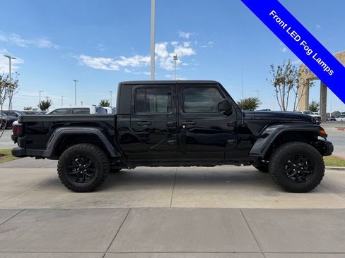 Used 2023 Jeep Gladiator Sport AWD/4WD image 20