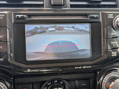 Used 2018 Toyota 4Runner TRD Off-Road Premium AWD/4WD image 21