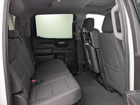 Used 2022 Chevrolet Silverado 1500 Custom Trail Boss AWD/4WD image 18