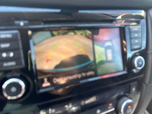 Used 2020 Nissan Rogue SL FWD image 21