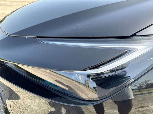 New 2025 Toyota Prius Plug-In Hybrid FWD image 10