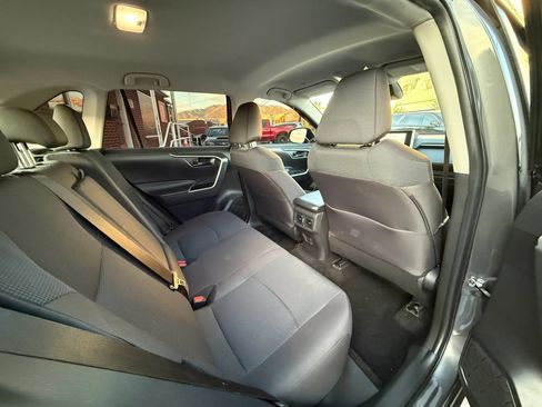 Used 2025 Toyota RAV4 LE AWD/4WD image 18