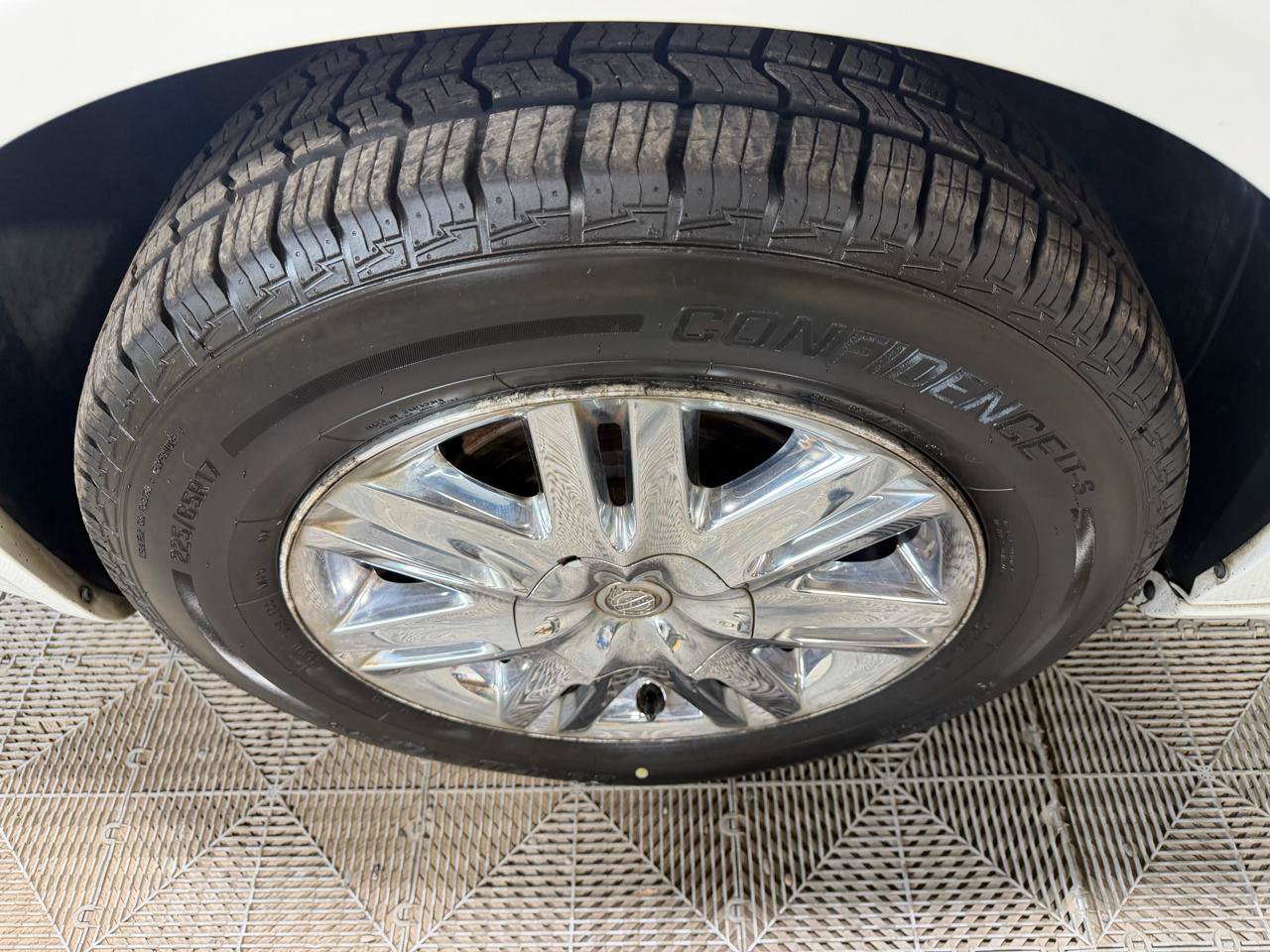 Used 2008 Chrysler Town & Country Limited w/ Entertainment Group #3 FWD image 25