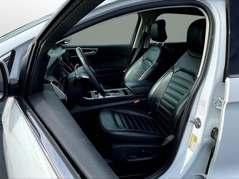 Used 2023 Ford Edge SEL image 16