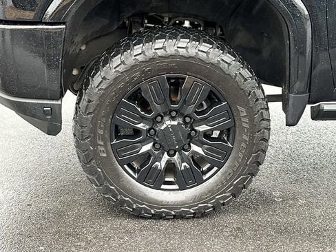 Used 2022 GMC Sierra 2500 Denali w/ Denali Ultimate Package AWD/4WD image 9