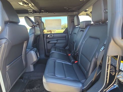 New 2026 Ford Bronco Outer Banks AWD/4WD image 13