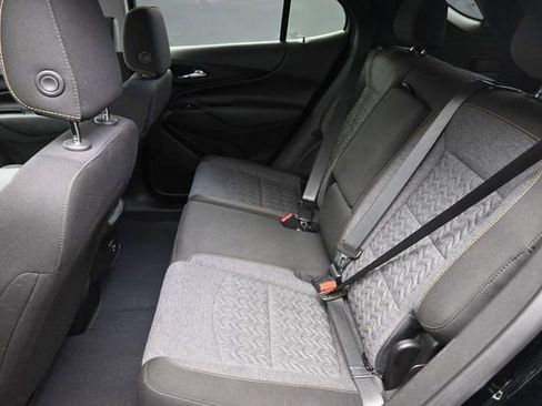 Used 2023 Chevrolet Equinox LT FWD image 17