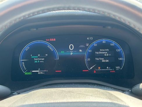 Used 2025 Toyota Camry XLE FWD image 33