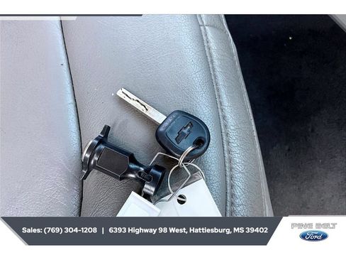 Used 2021 Chevrolet Colorado W/T w/ Custom Special Edition RWD image 9