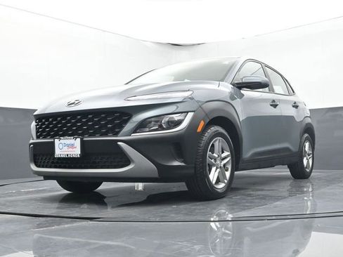 Used 2022 Hyundai Kona SE image 8
