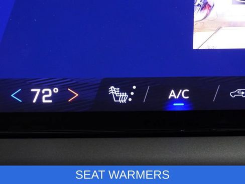 Used 2025 Chevrolet Traverse LT w/ Midnight/Sport Edition AWD/4WD image 9